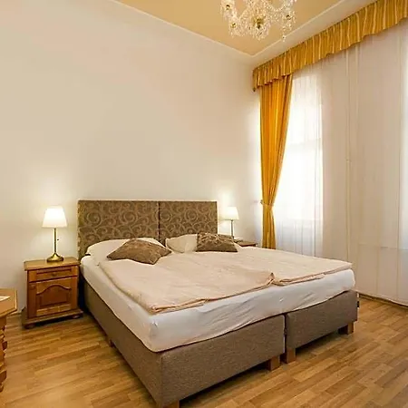Praga Szálloda