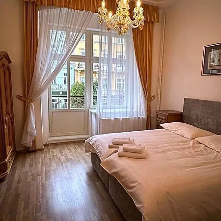 Szálloda Praga *